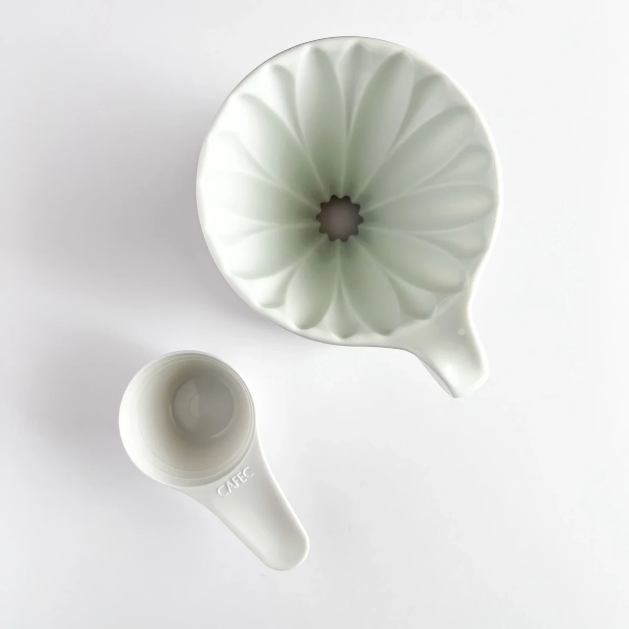 Пуровер Cafec Arita білий Ware Flower Dripper Cup4 White